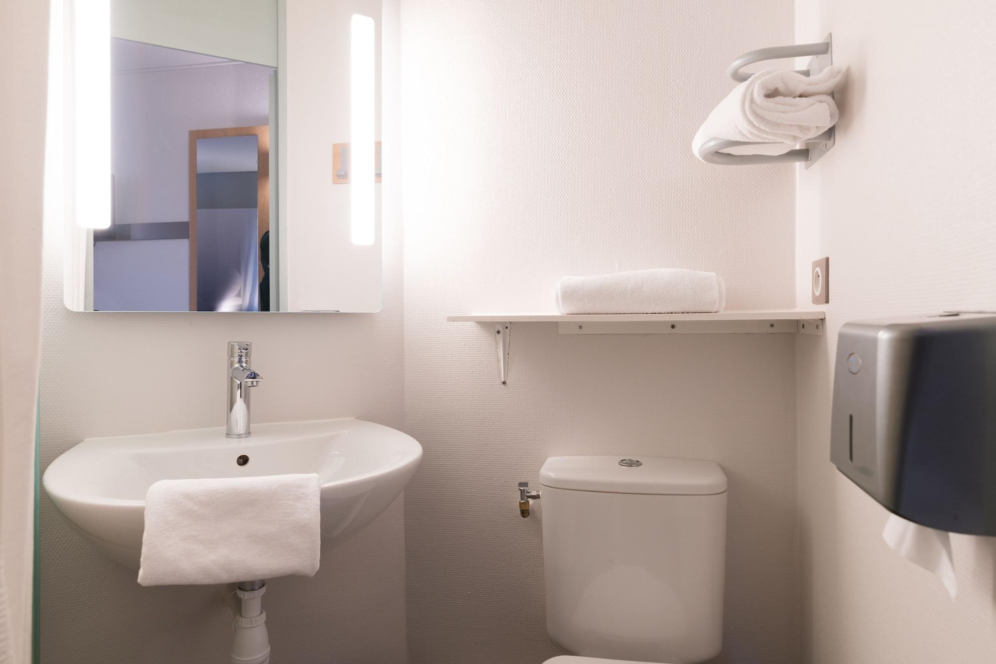 B&B Hotel Avignon 2 ル・ポンテ エクステリア 写真